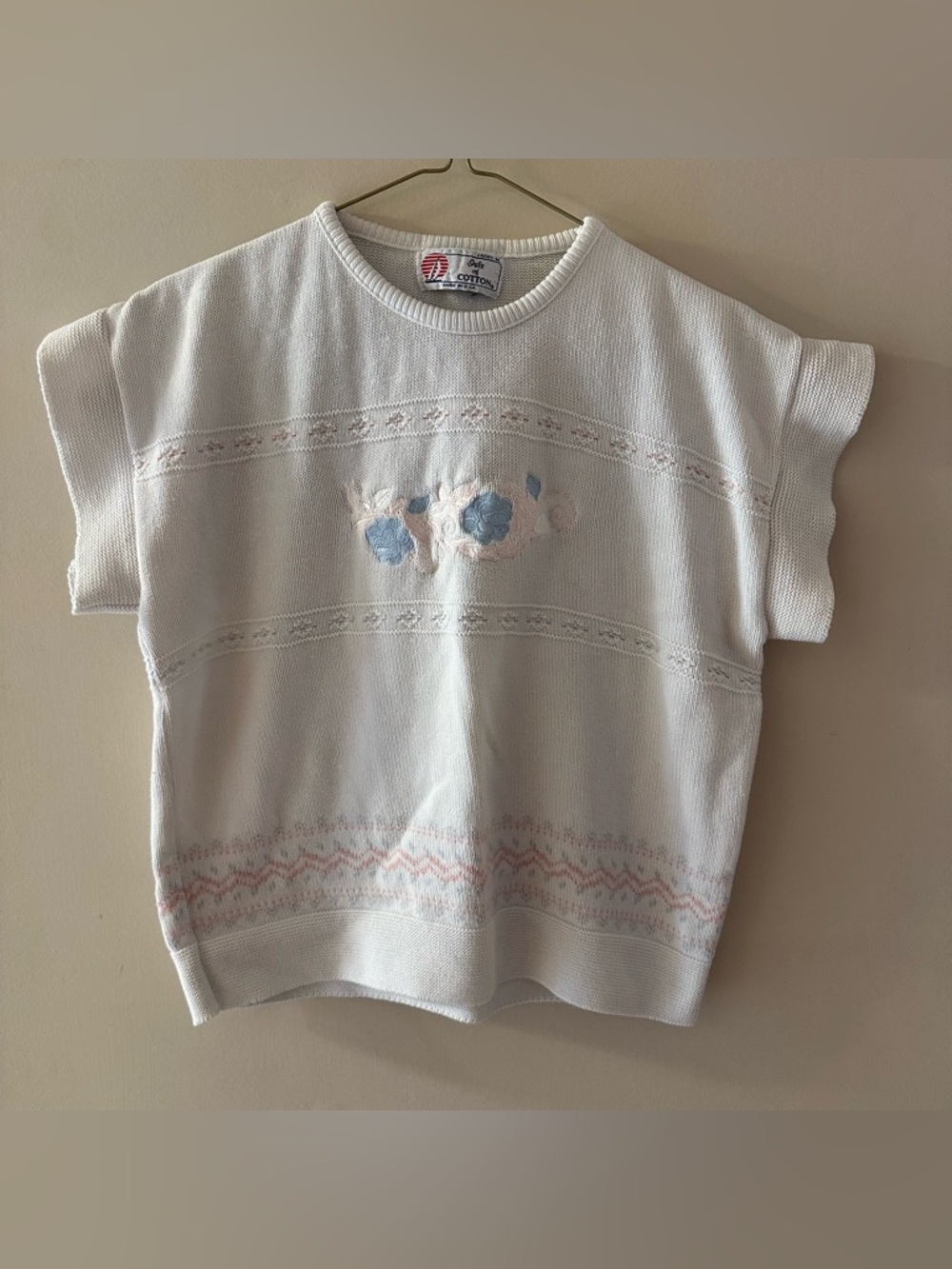 Vintage White Short-Sleeve Top with Blue & Pink Floral Detail